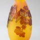 Ets. Gallé, Vase soufflé à décor de Groseilles à maquereau, Haut. 29,5 cm. sculptures, verreries - galerie Tourbillon, Paris