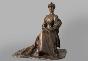 Auguste Seysse (1862-1946), "Femme assise à l’éventail", bronze à patine brun nuancé, haut. 49,5 cm, sculptures - galerie Tourbillon, Paris