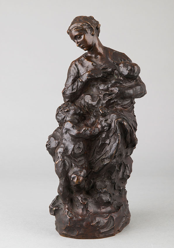 Jules Dalou (1838-1902), "Maternité" ou "La Charité", bronze à patine marron foncé, fonte Hébrard, haut. 34,5 cm, sculptures - galerie Tourbillon, Paris