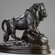 Antoine-Louis Barye (1796-1875), "Lion terrassant un sanglier", bronze à patine brun nuancé, haut. 38,8 cm - sculptures - Galerie Tourbillon, Paris