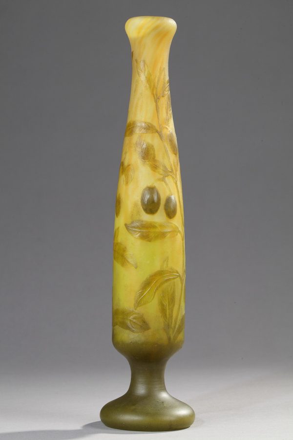 Daum, Vase à décor d'Oliviers, Haut. 29,5 cm. sculptures, verreries - galerie Tourbillon, Paris
