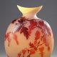 Ets. Gallé, Vase gourde à décor de Coeurs de Marie, Haut. 32 cm. sculptures, verreries - galerie Tourbillon, Paris