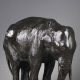 Gustave Hierholtz (1877-1954), "Éléphant arrachant une souche", bronze à patine brun foncé nuancé, fonte Susse, haut. 37 cm, sculptures - galerie Tourbillon, Paris