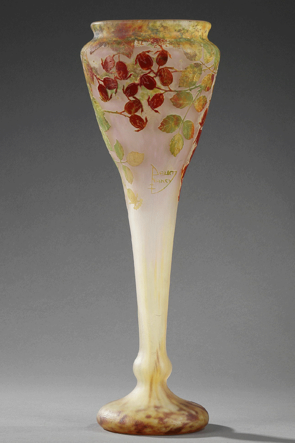 Daum, Vase à décor d’Églantiers, Haut. 39 cm. sculptures, verreries - galerie Tourbillon, Paris