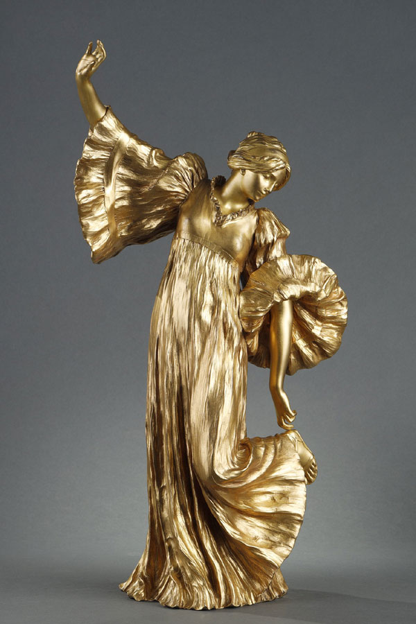 Agathon Léonard (1841-1923), "Danseuse aux Cothurnes", bronze à patine dorée, fonte Susse, haut. 54 cm, sculptures - galerie Tourbillon, Paris