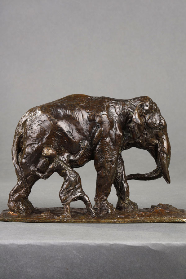 Roger Godchaux (1878-1958), "Cornac lavant son éléphant", bronze à patine brun nuancé, fonte Susse, haut. 13 cm, sculptures - galerie Tourbillon, Paris
