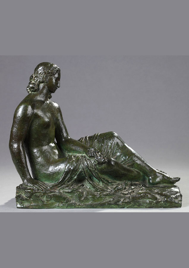 Pierre-Marie Poisson (1876-1953), Jeune femme assise au drapé, bronze à patine vert nuancé, long. 24,5 cm, sculptures - Galerie Tourbillon, Paris
