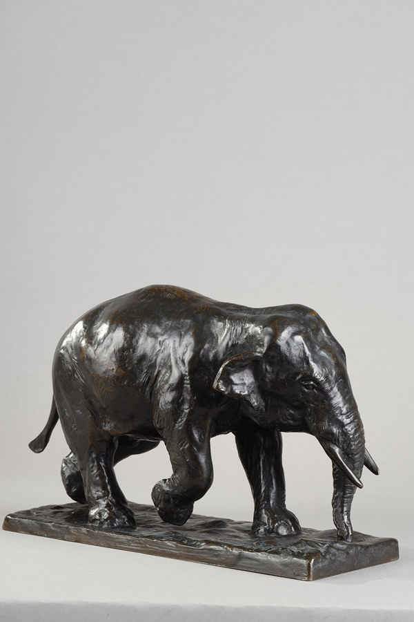 Roger Godchaux (1878-1958), "Eléphant trottant", bronze à patine brun très foncé nuancé, fonte ancienne, long. 25 cm, sculptures - galerie Tourbillon, Paris