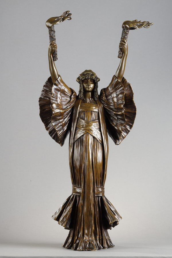 Agathon Léonard (1841-1923), "Danseuse aux Flambeaux", bronze à patine brun clair nuancé, fonte Susse, haut. 61,7 cm, sculptures - galerie Tourbillon, Paris