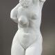 Henri Bouchard (1875-1960), Torse de femme, marbre blanc de Naxos, haut. 60 cm, sculptures - galerie Tourbillon, Paris