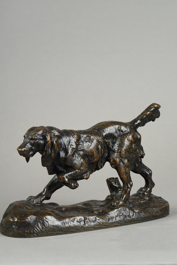 Antoine-Louis Barye (1796-1875), Epagneul n°1, bronze à patine brun très nuancé, fonte Atelier Barye, long. 17 cm, sculptures - galerie Tourbillon, Paris