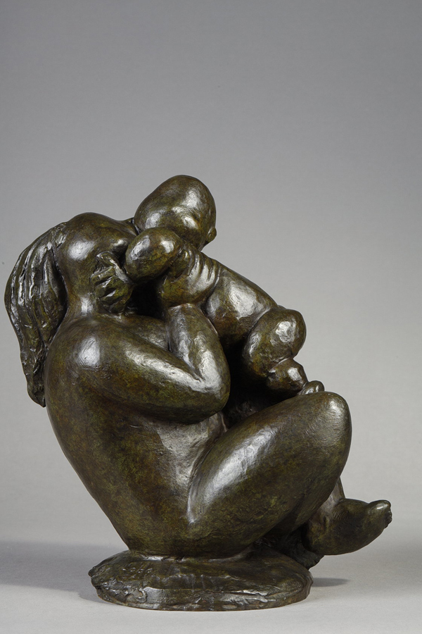 Baltasar Lobo (1910-1993), "Maternité sur socle", bronze à patine brun-vert clair, fonte Susse, haut. 24,5 cm, sculptures - galerie Tourbillon, Paris