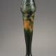 Daum, Vase à décor de Prunelles, Haut. 32 cm. sculptures, verreries - galerie Tourbillon, Paris