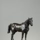 Antoine-Louis Barye (1796-1875), Cheval "Demi-sang tête levée", bronze à patine brun foncé, fonte Barbedienne, long. terrasse 17,4 cm, sculptures - galerie Tourbillon, Paris