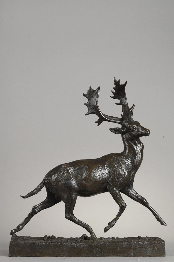 Pierre-Jules Mêne (1810-1879), Daim courant, bronze à patine brun foncé nuancé, fonte Gonon, haut. 29,5 cm, sculptures - galerie Tourbillon, Paris
