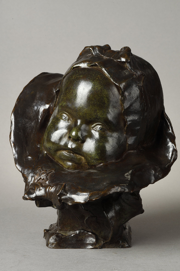 Jean-Joseph Carriès (1855-1894), "Bébé au bonnet et à la bavette", bronze à patine brun-vert nuancé, fonte Bingen, haut. 25 cm, sculptures - galerie Tourbillon, Paris