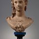Albert-Ernest Carrier-Belleuse (1824-1887), Buste de jeune fille couronnée de lys, terre cuite, socle en bois, haut. totale 50 cm, sculptures - galerie Tourbillon, Paris