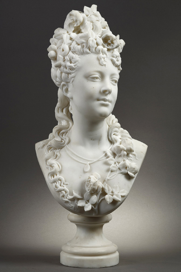 Albert-Ernest Carrier-Belleuse (1824-1887), Femme aux roses, marbre blanc de Carrare, haut. avec socle 65 cm, sculptures - galerie Tourbillon, Paris