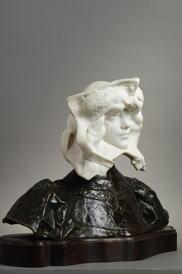 Paul-François Berthoud (1870-1939), La Comédienne, marbre blanc de Carrare et bronze à patine brun nuancé, haut. 36 cm, sculptures - galerie Tourbillon, Paris