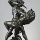 Antoine-Louis Barye (1796-1875), "Thésée combattant le Minotaure", bronze à patine brun-vert foncé nuancé, fonte Barbedienne Paris, haut. 44,5 cm, sculptures - galerie Tourbillon, Paris