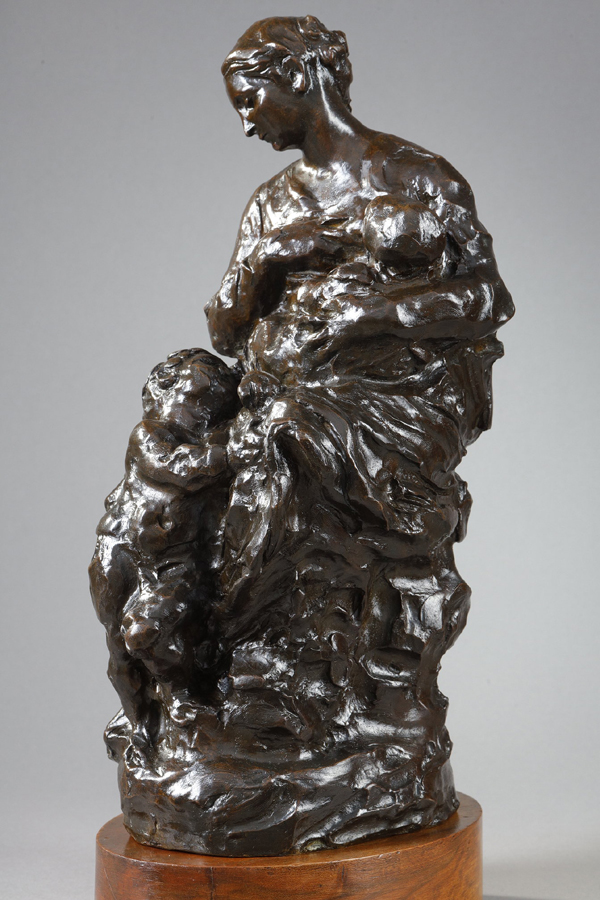 Jules Dalou (1838-1902), "Maternité" ou "La Charité", bronze à patine brun nuancé, fonte Hébrard, haut. totale avec le socle 39,5 cm, sculptures - galerie Tourbillon, Paris